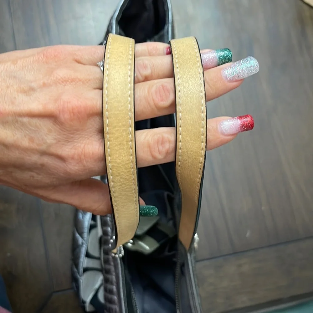 Black and silver coach purse - Picture 4 of 10